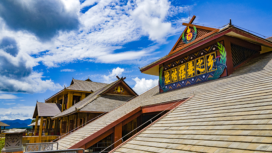 東回鎮(zhèn)班利村一角。人民網(wǎng)虎遵會(huì)攝