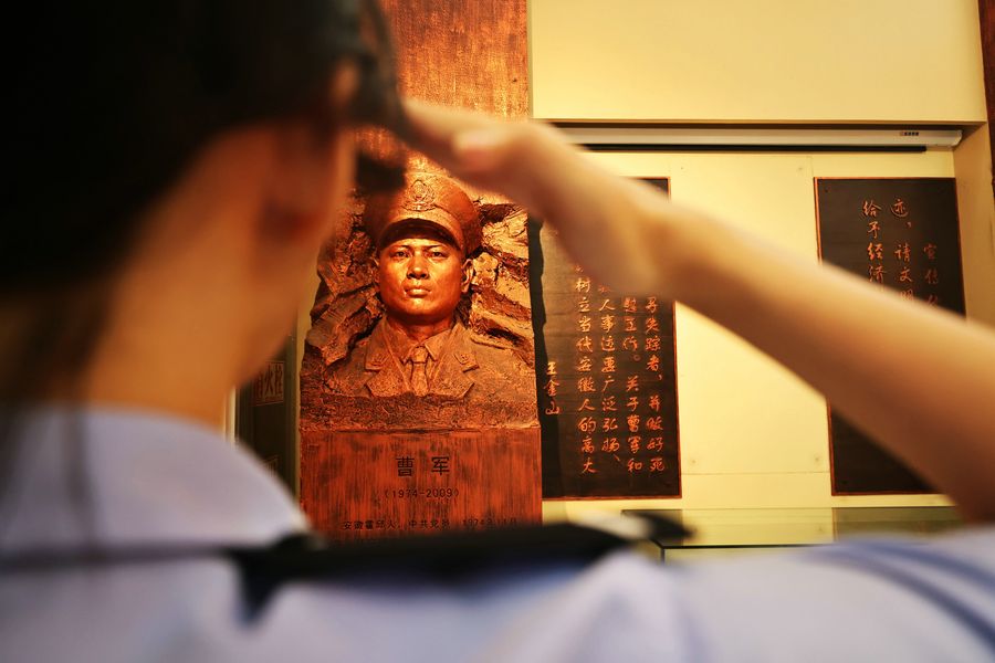 長大后，我便成了你。高鵬攝