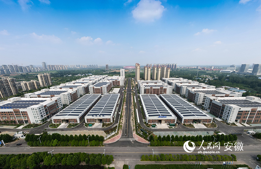 淮南市高新區(qū)新型顯示產業(yè)園。人民網王銳攝