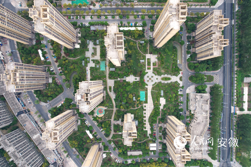 俯瞰城市經(jīng)典小區(qū)。人民網(wǎng)記者 苗子健攝