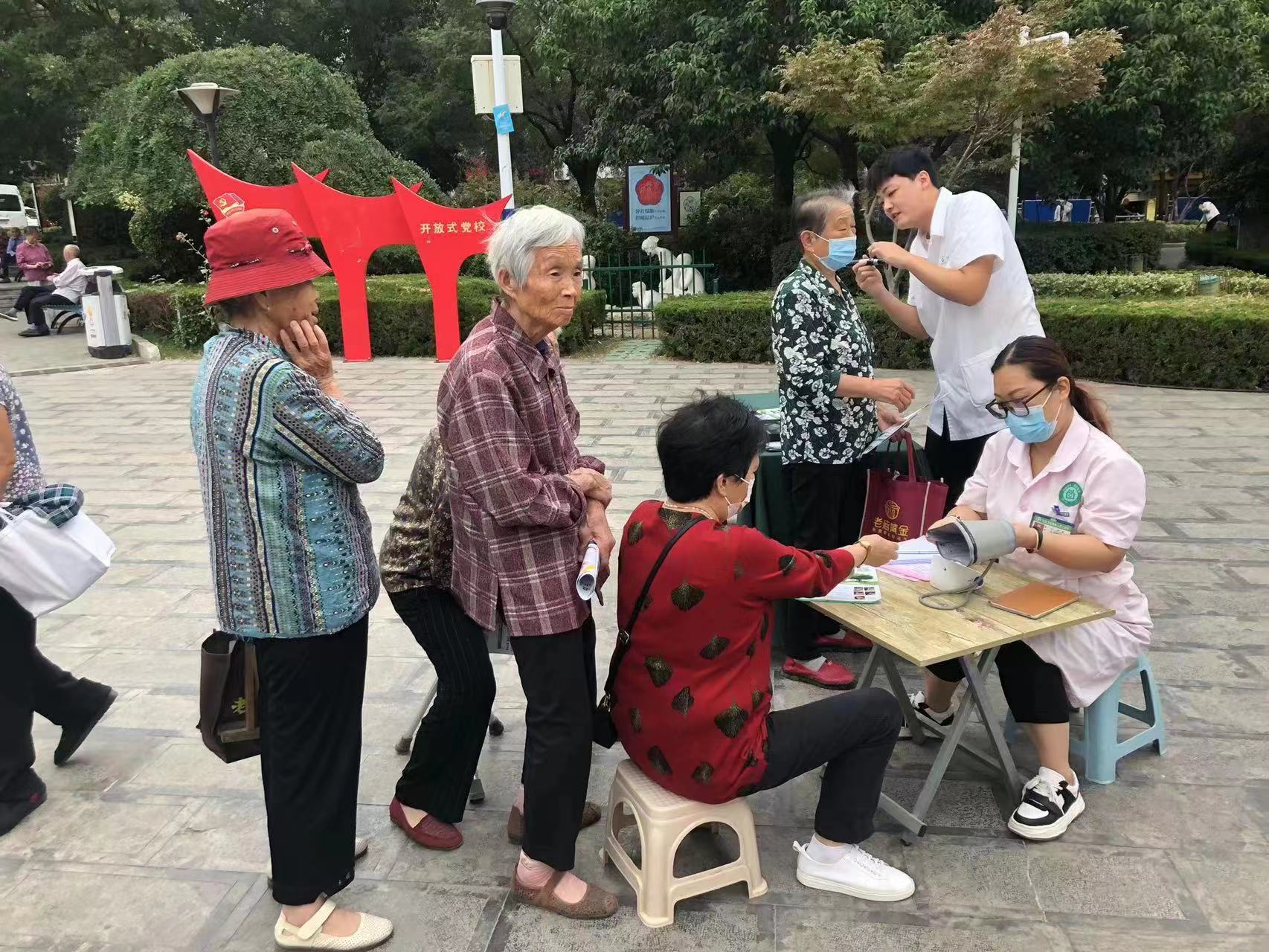 居民身體健康檢查。相山區(qū)委宣傳部供圖