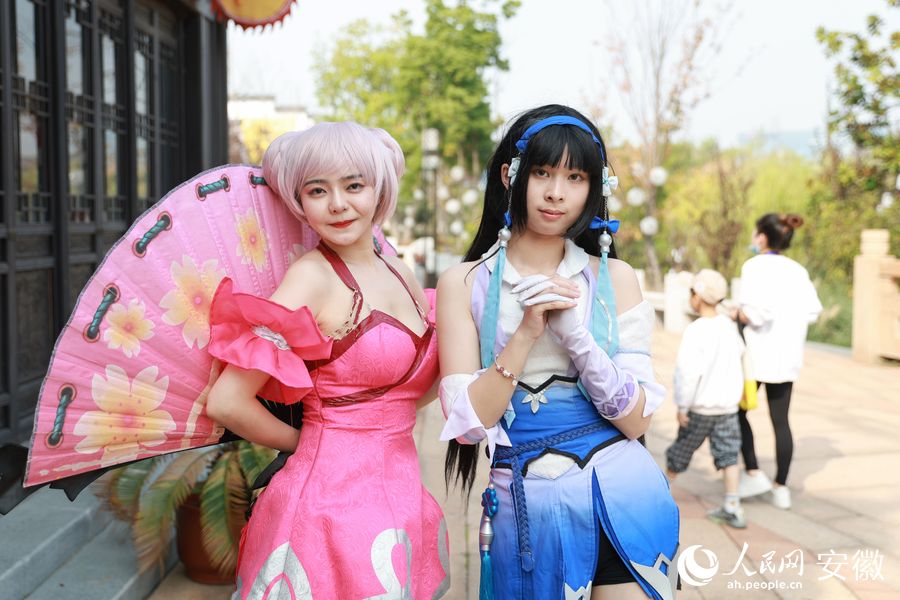 cosplay表演秀。人民網(wǎng) 張俊攝