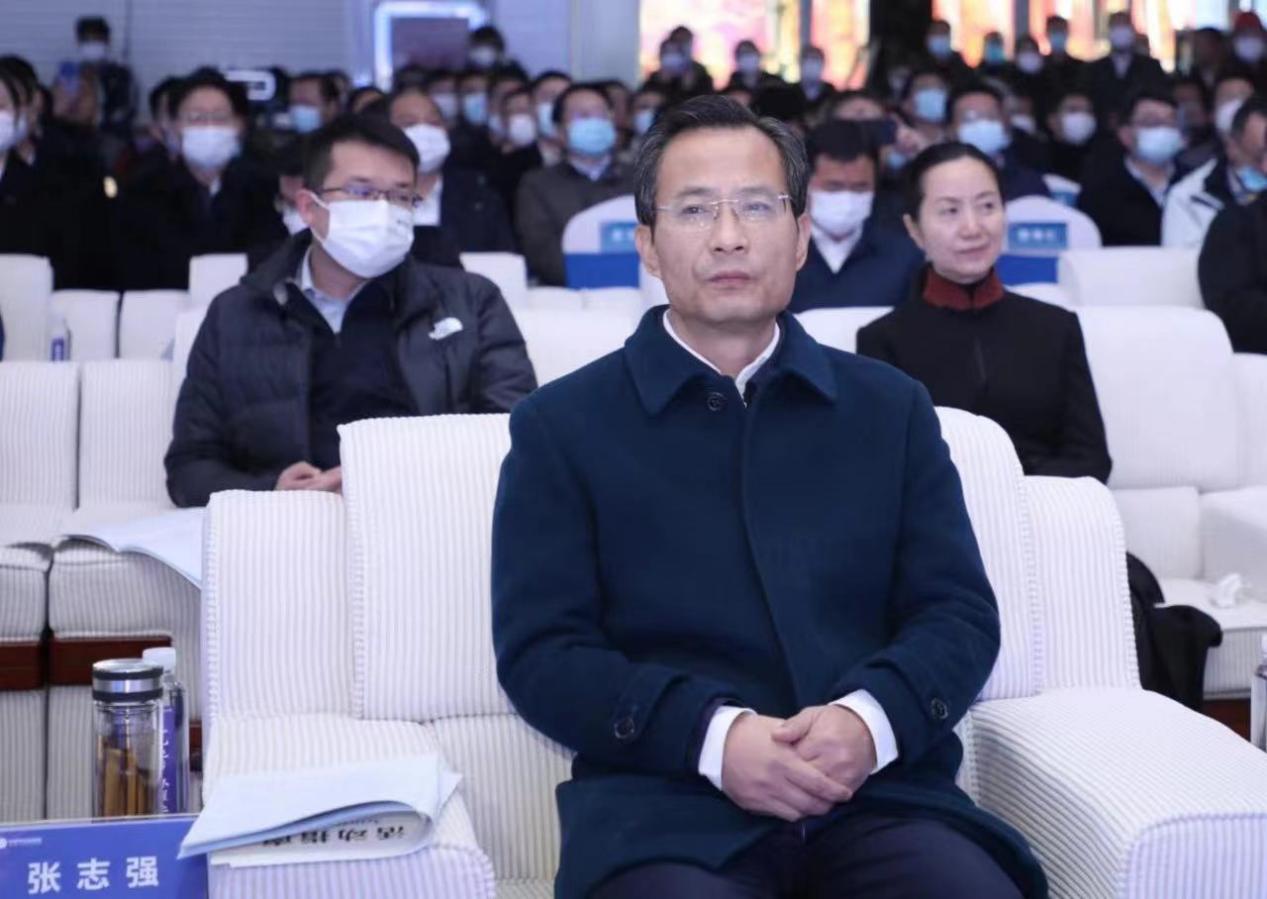 淮南市委副書記、市長張志強(qiáng)出席投產(chǎn)達(dá)效儀式。鄧可可供圖