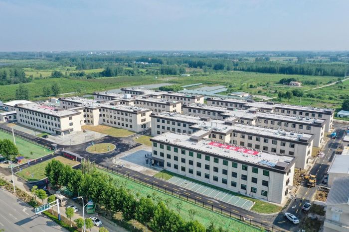 中鐵四局承建的國內(nèi)首個裝配式鋼結(jié)構(gòu)+EPC施工的隔離點工程——肥東縣健康驛站建成。中鐵四局供圖