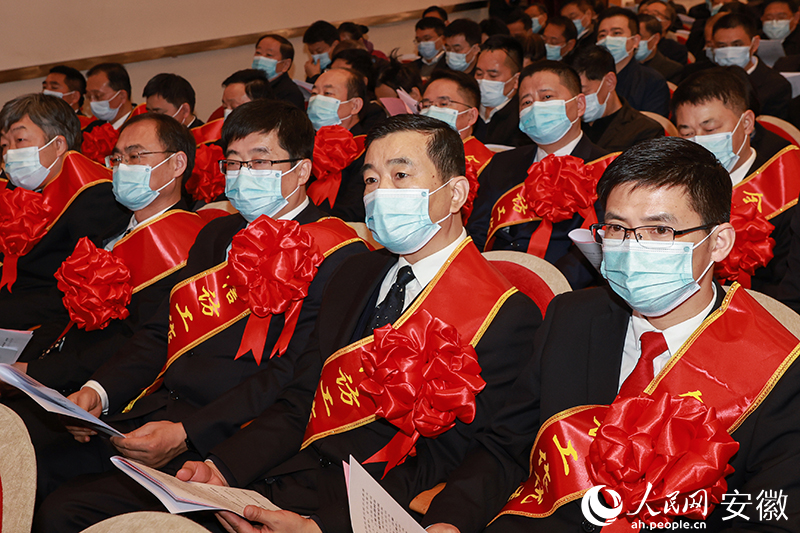 與會受表彰代表。人民網(wǎng) 張俊攝