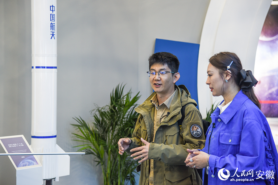 本次主題展也吸引了許多科普博主現(xiàn)場參與。人民網(wǎng) 李希蒙攝