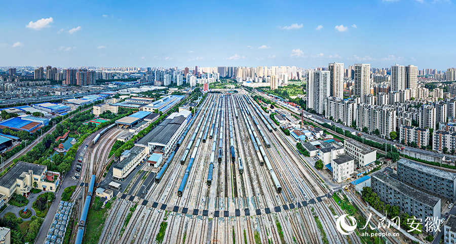 上海鐵路局集團(tuán)公司合肥車輛段。人民網(wǎng)記者 苗子健攝