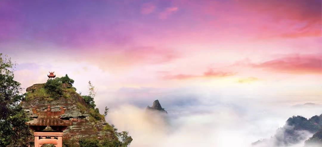 休寧縣齊云山景區(qū)香爐峰。齊云山風(fēng)景區(qū)供圖