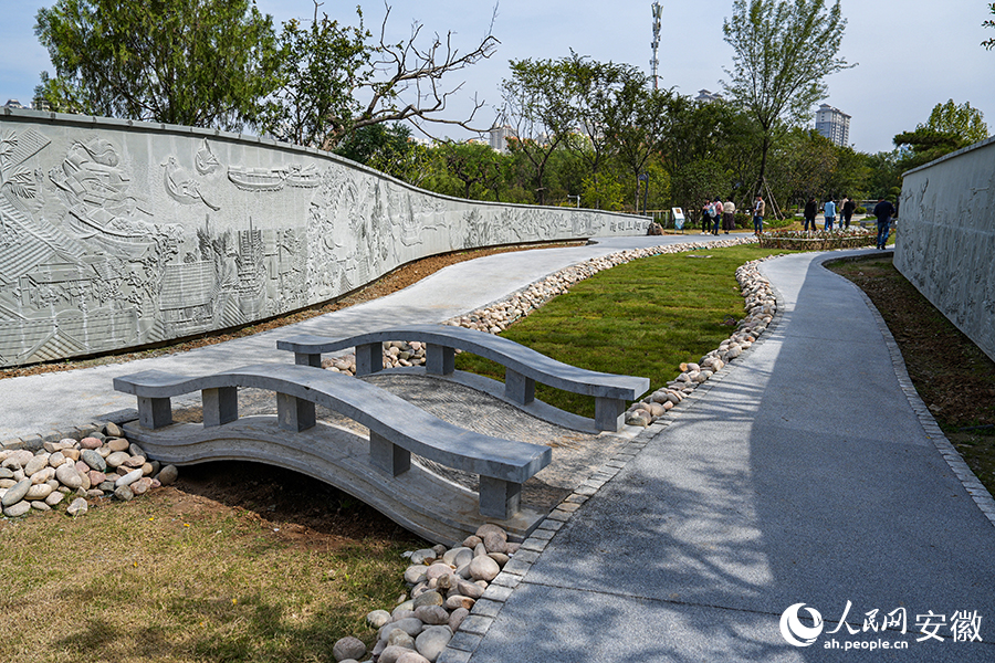 古運河遺址公園一角。人民網(wǎng)記者 苗子健攝