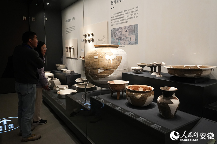 安徽楚文化博物館展出文物。人民網(wǎng)記者 苗子健攝