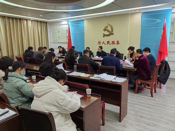 社區(qū)工作人員開展消防安全培訓(xùn)會。銅陵市消防救援支隊供圖