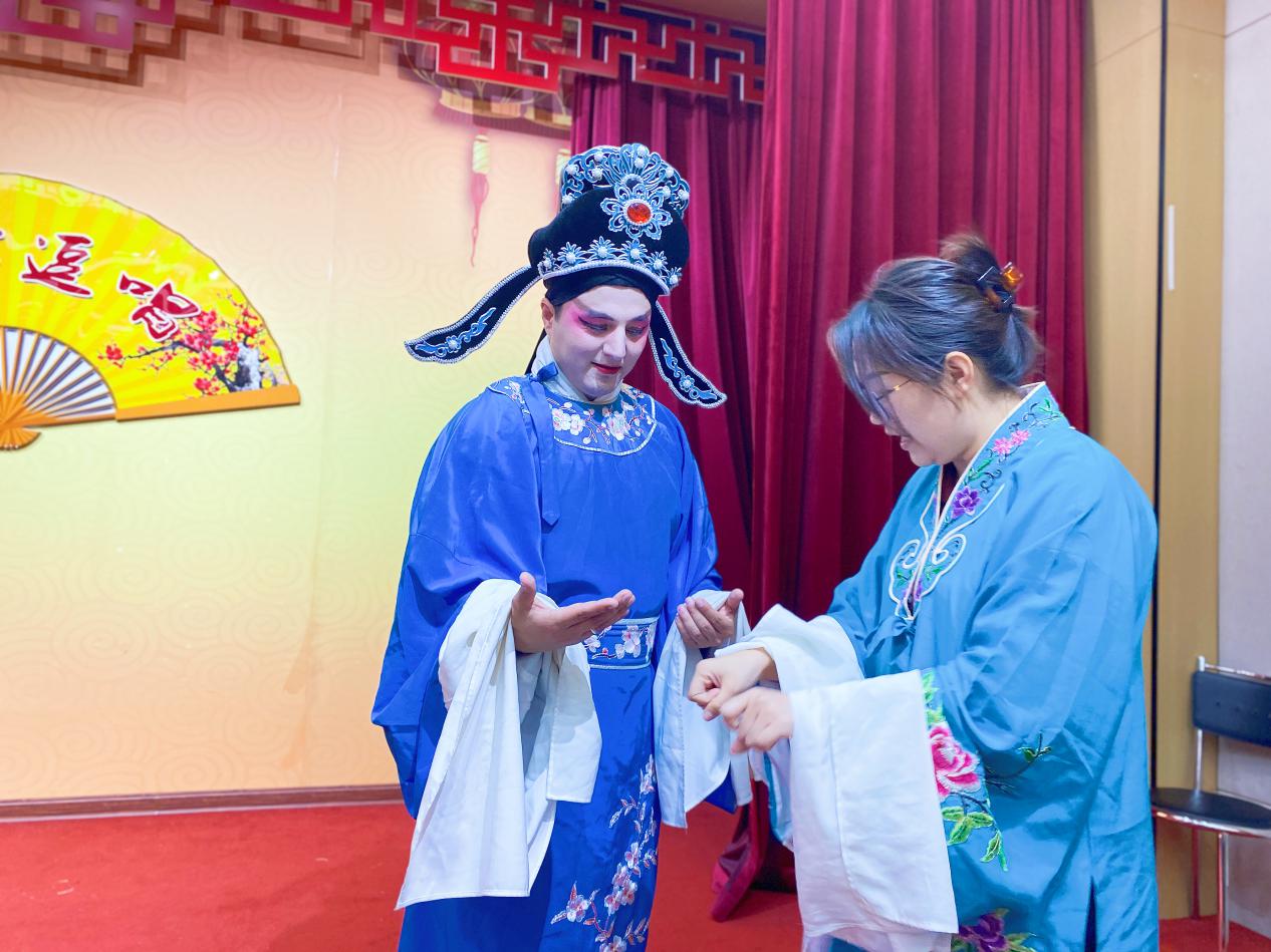 淮北花鼓戲課堂進(jìn)行中。楊雅婷攝