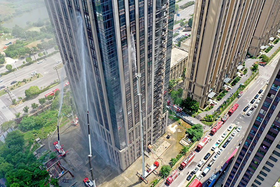 2024年7月3日，安徽省淮南市消防救援支隊(duì)開(kāi)展超高層建筑滅火救援實(shí)戰(zhàn)演練。