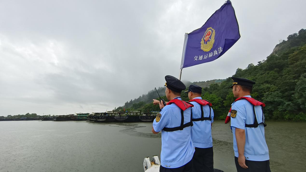 地毯式排查。宣城市交通執(zhí)法支隊(duì)執(zhí)法五大隊(duì)供圖