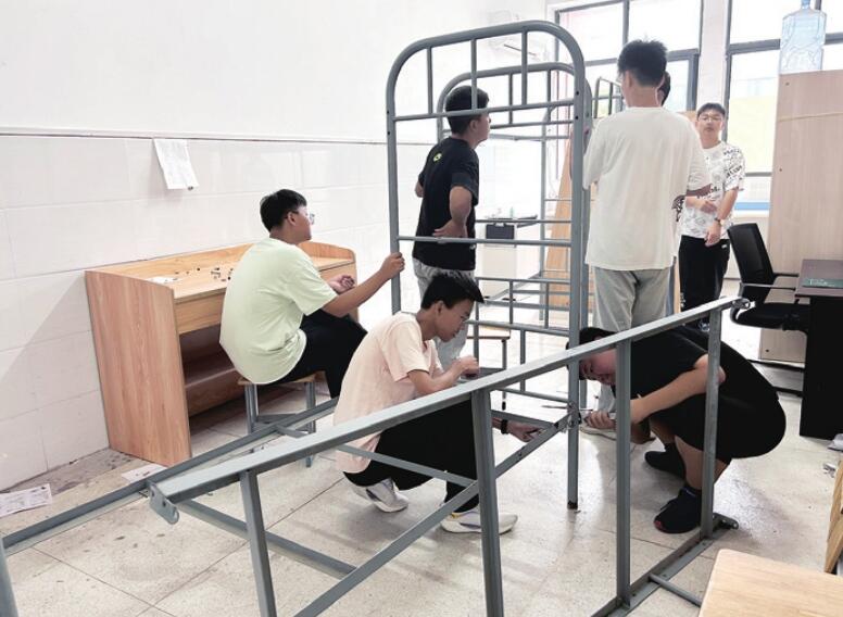 學(xué)校為赫堂田母子提供的“陪讀房”。