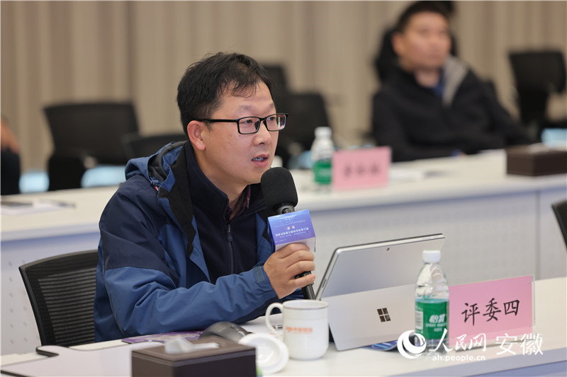 評委提問。人民網記者 王曉飛攝