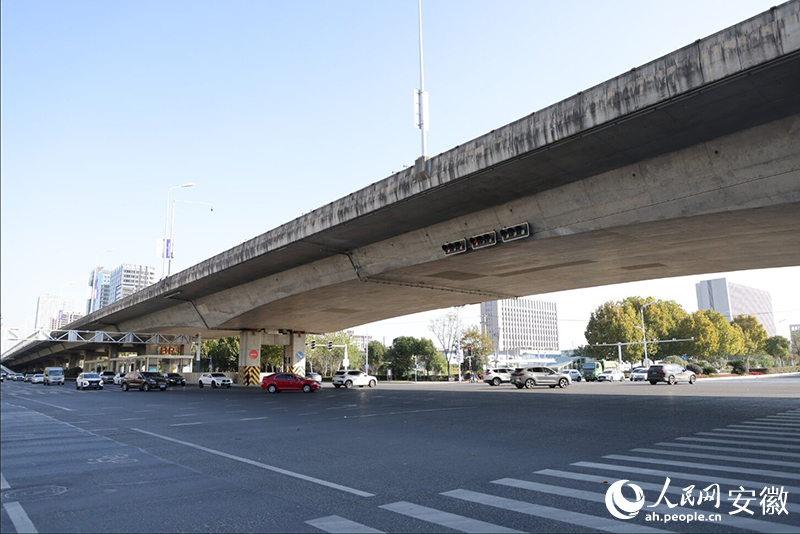 包河大道高架橋。人民網(wǎng)記者 王曉飛攝
