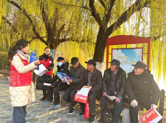 安徽移動積極向老年群體開展反詐宣傳。