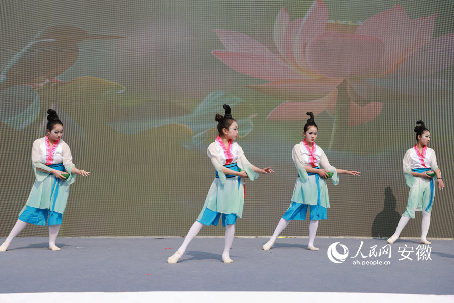 開(kāi)幕式文藝演出。人民網(wǎng)記者 王曉飛攝