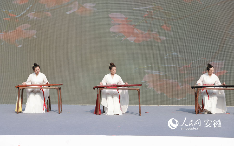 開(kāi)幕式文藝演出。人民網(wǎng)記者 王曉飛攝
