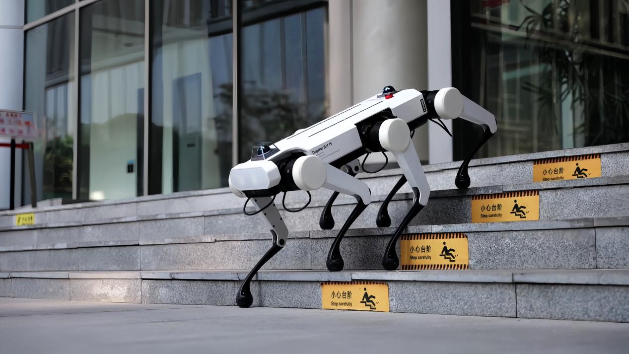 聯(lián)想晨星IS六足機(jī)器狗。聯(lián)想集團(tuán)供圖