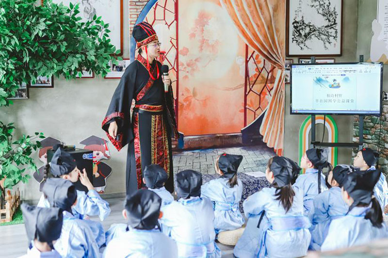 圖為半在園植詩村野—《詩經(jīng)》公益課堂。和縣縣委宣傳部供圖
