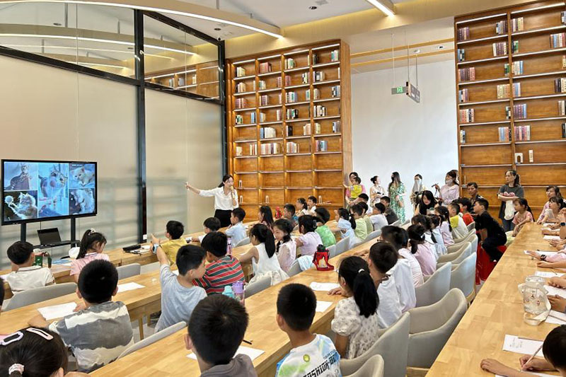 圖為“小學(xué)生閱讀大講堂”公益活動。和縣縣委宣傳部供圖